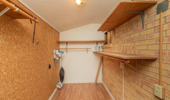 61 Bignon St, Barnwell, SC 29812