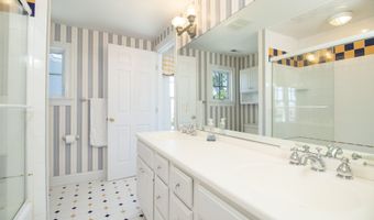 60 Island View Ave, Branford, CT 06405