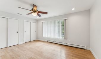 33 Huntsville Rd, Andover, NJ 07860