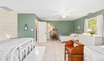 126 Narrow Shore Rd, Aydlett, NC 27916