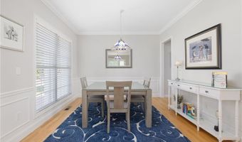 61 Schooner Cove Ln, Narragansett, RI 02882