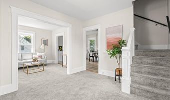 15 Spruce Ave, Cranston, RI 02910