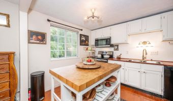 5365 Orchardcreek Ct, Cincinnati, OH 45239