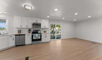 23865 W Coleman Dr, Congress, AZ 85332