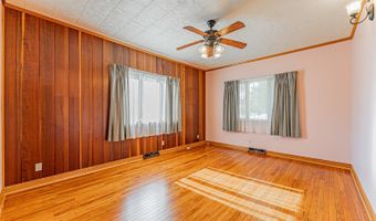 102 S Oak St, Arrowsmith, IL 61722