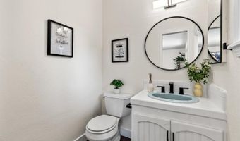 227 Center Ave, Aptos, CA 95003