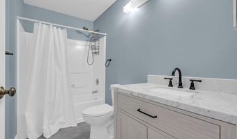 66 Iroquois Dr 24, Absecon, NJ 08201