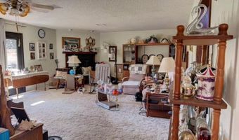 1921 Villa Dr, Artesia, NM 88210