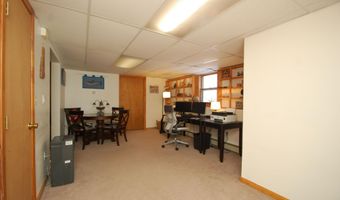 8 Teaberry Ln, Bedford, NH 03110