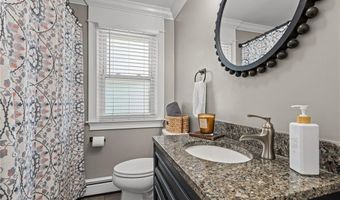 33 Fairhaven Rd, Cumberland, RI 02864