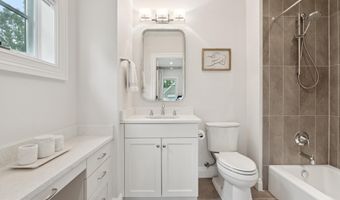 5120 WESSLING Ln, Bethesda, MD 20814