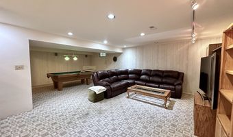 225 Emerald Meadows Dr, Arnolds Park, IA 51331