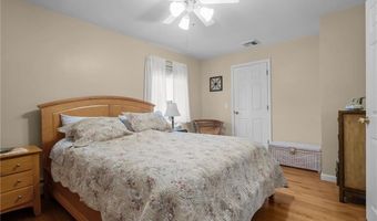 66 W River Pkwy, North Providence, RI 02904