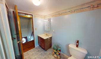 34 Angell Rd, Glocester, RI 02814