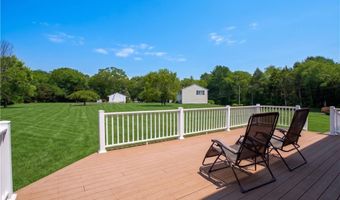 3 Courtney Ln, Hopkinton, RI 02832