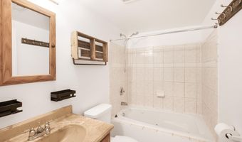 4940 A St SE 406, Washington, DC 20019