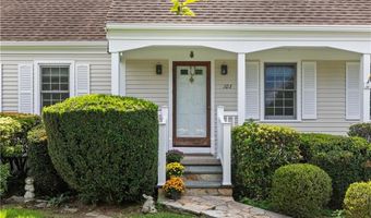 103 Gosset's Turn Dr, Middletown, RI 02842