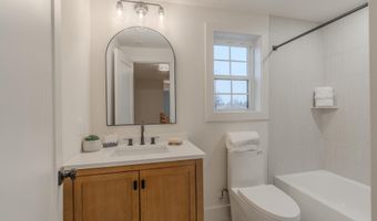 3107 MOSBY St, Alexandria, VA 22305