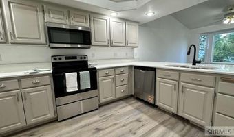 3818 Silverwood Cir, Idaho Falls, ID 83406