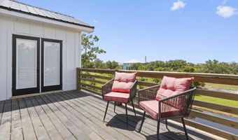 825 Larkspur Ln, Bay St. Louis, MS 39520