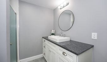 240 Oak St, Centerville, MA 02632