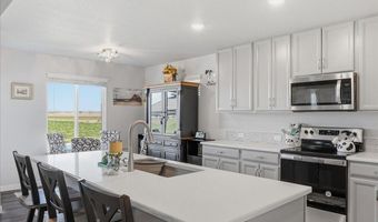 715 Apex Trl, Ault, CO 80610