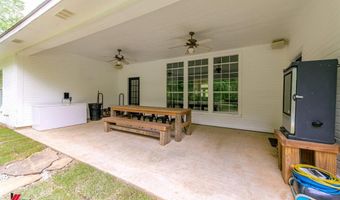 576 Bob White Ln, Benton, LA 71006