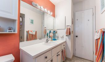 162 BELVEDERE St, Atlantic Beach, FL 32233
