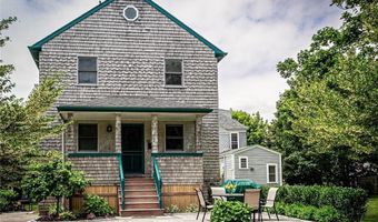 21 Annandale Ter, Newport, RI 02840