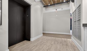 515 N WASHINGTON St 105, Alexandria, VA 22314