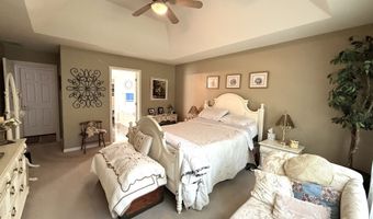 7312 Apple Cross Cir, Avon, IN 46123