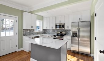 3 Williams Ave, Amityville, NY 11701