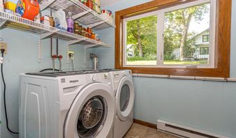 102 Ross Gdn NW, Alexandria, MN 56308
