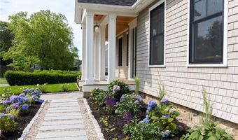35 Coggeshall Ave, Newport, RI 02840