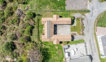 1 Offshore Rd 32, Narragansett, RI 02882