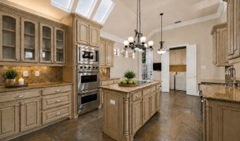 3785 Park Pl, Addison, TX 75001