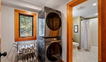 81 Barnum Rd, Windham, NY 12454