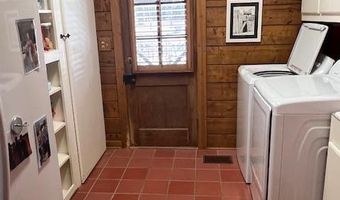 1320 Pine Lodge Rd, Batesville, MS 38606