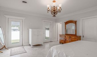 316 Fair St, Baxley, GA 31513