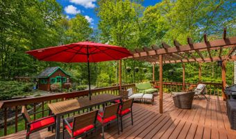 26 Buckboard Ln, Avon, CT 06001