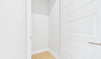 22567 Donahue Dr, Athens, AL 35613