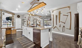 5304 SAMPSON Rd, Abrams, WI 54101