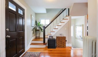 200 Woodward Ave, East Providence, RI 02914