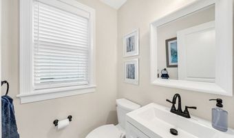 27 Beryl St, Boston, MA 02131