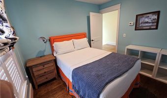 209 Coggeshall Ave, Newport, RI 02840