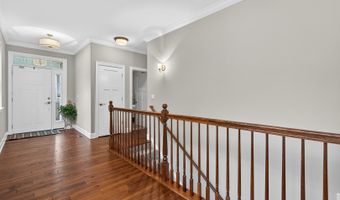 777 W Fairway Dr, Addison, IL 60101