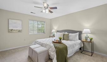 6767 Meadow Creek Dr 104, Columbus, OH 43235