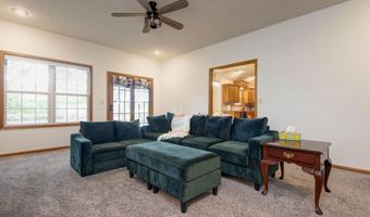 1016 Daniels St, Aurora, MO 65605