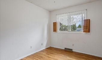 6921 POULOS Dr, Cheyenne, WY 82009
