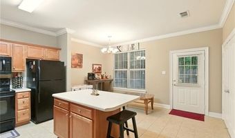 5191 ARLINGTON Ct, Baton Rouge, LA 70820